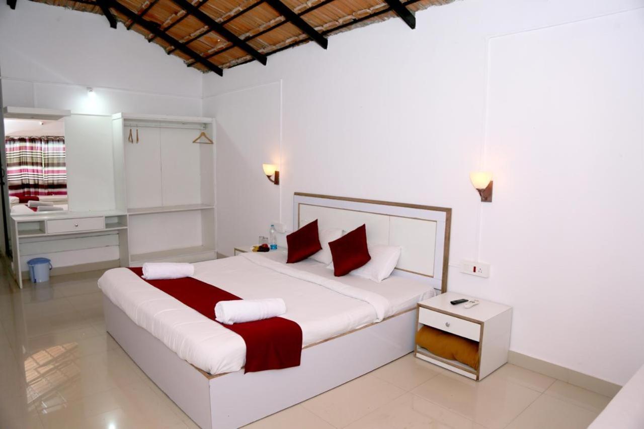 La Flora Beverly Hill Resort Madikeri Exterior photo